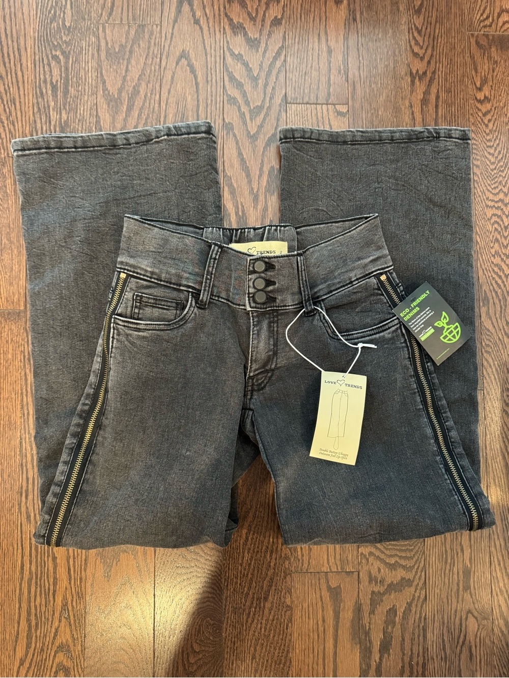 NWT Grey Wash Wide Leg Jeans with Side Zip  Denim Size 2